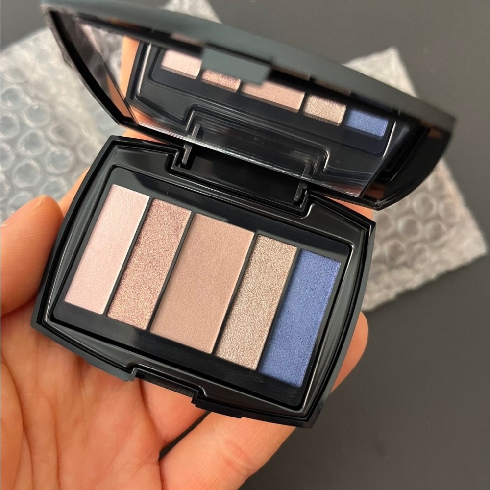 Lancome Eyeshadow Palette “Lancome Loves Women” Travel Size Lot of 4